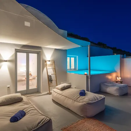 Santorini Heights *