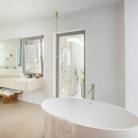 Santorini Heights 4*