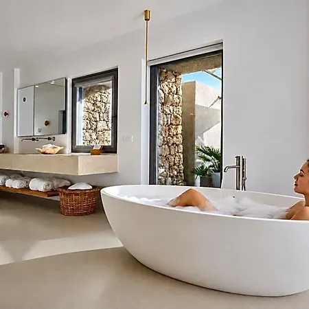 Santorini Heights Pýrgos