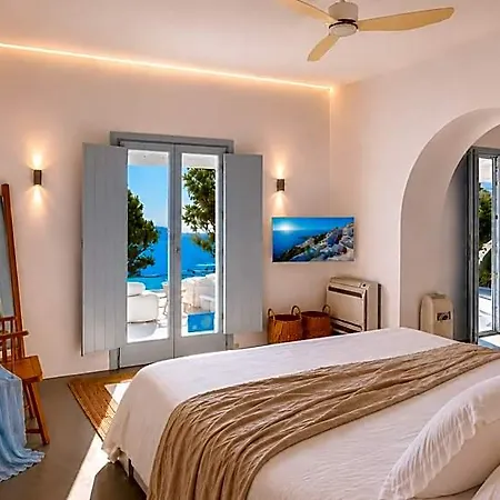 Santorini Heights מלון 4*