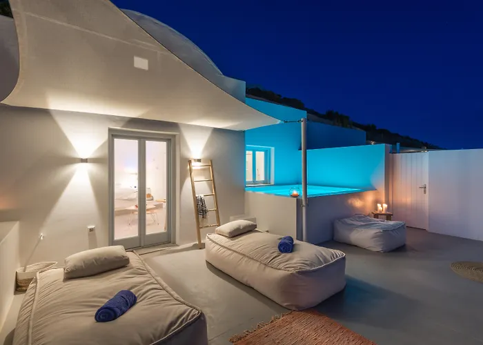Santorini Heights 4*