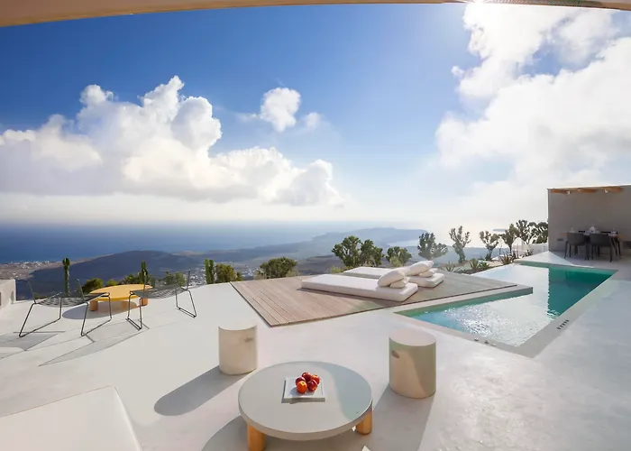 Santorini Heights Hotel 4*