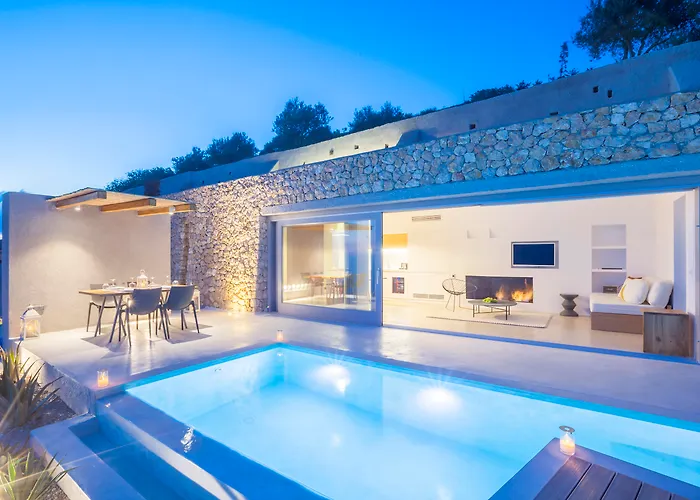 Santorini Heights Hotel