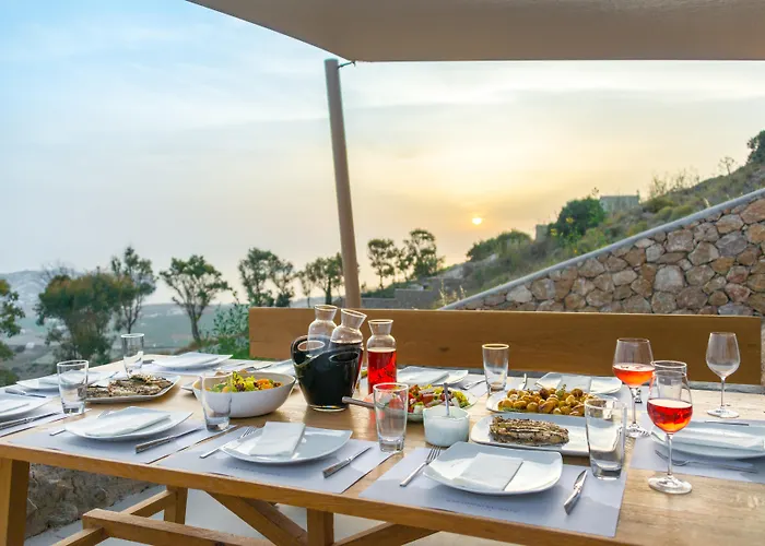 Santorini Heights 4* Pýrgos