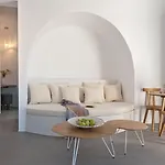 Santorini Heights Pýrgos
