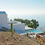 Santorini Heights Pýrgos