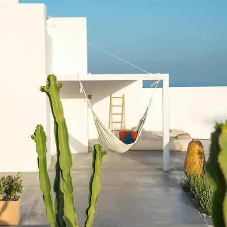 Santorini Heights 4* Pýrgos