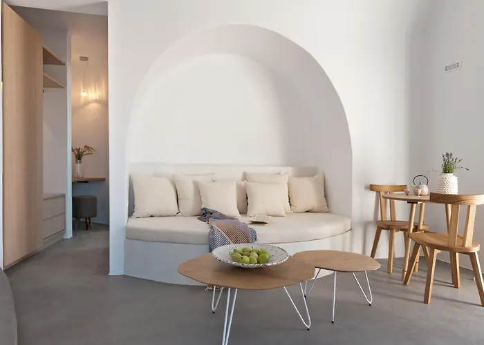 Santorini Heights Пиргос