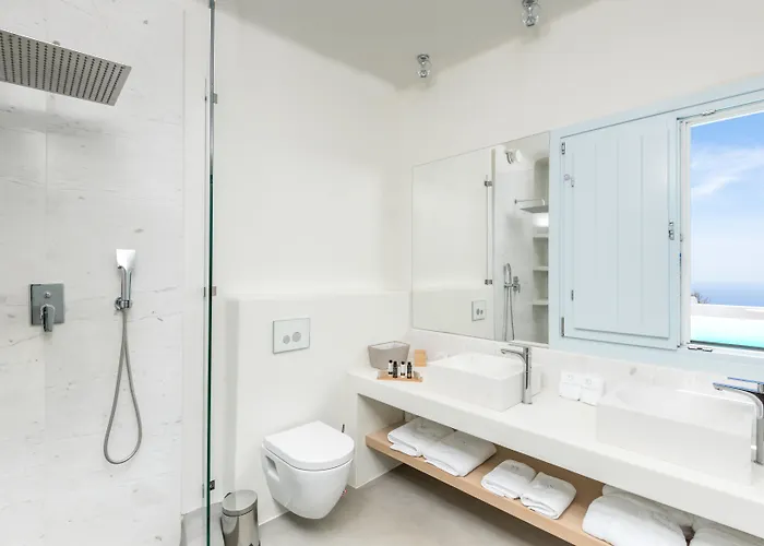 Santorini Heights Пиргос