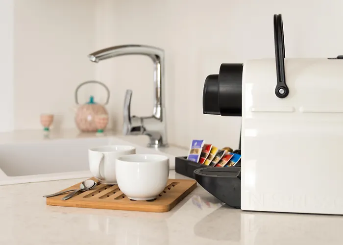 מלון Santorini Heights 4*