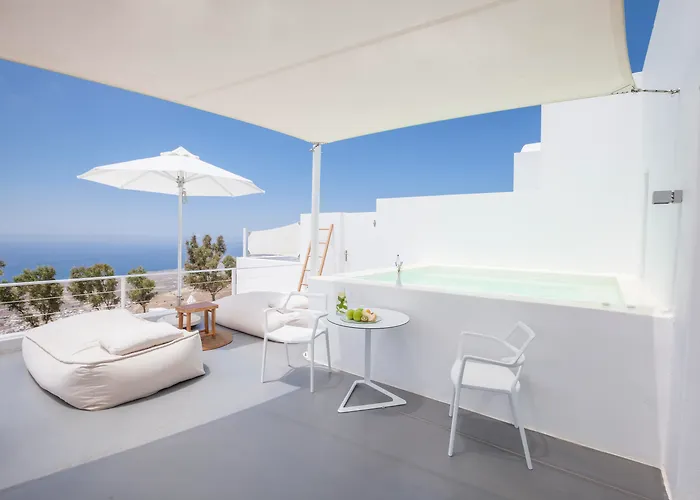 Santorini Heights Пиргос