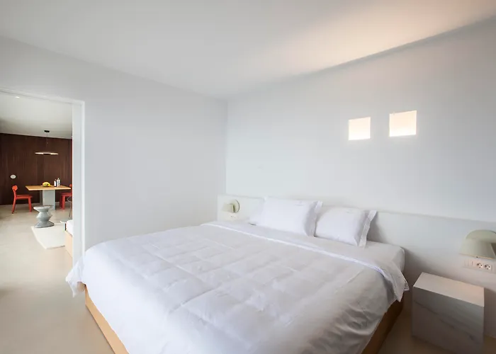 Santorini Heights 4*