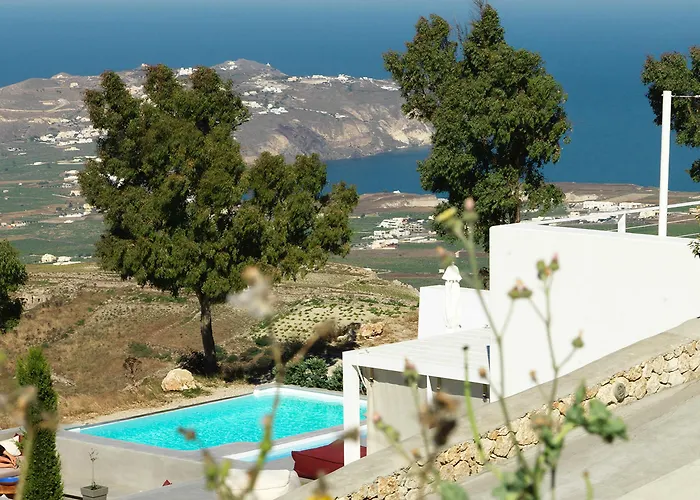 מלון Santorini Heights 4*