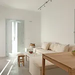 Santorini Heights Hotel