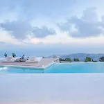 Santorini Heights 4* Pyrgos Kallistis